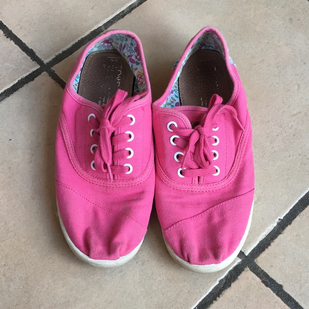 Toms canvas sneakers